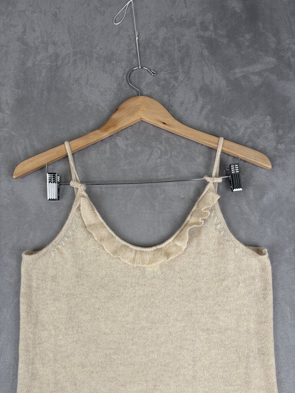 Neiman Marcus 100% Cashmere Ruffle Neck Tank Top M - Picture 5 of 9